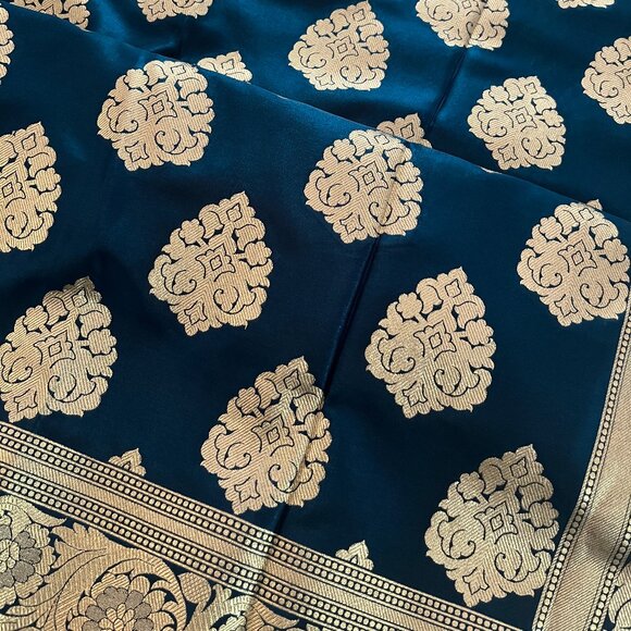 Elegant Blue and Gold Saree - Picture 13 of 13